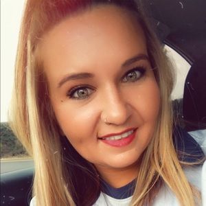 Meet your Posher, Kristin